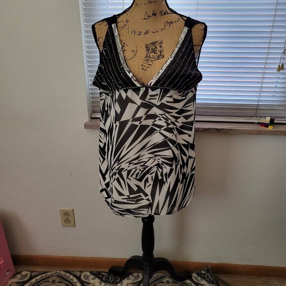 Authentic Icon, American Idol Tops - Authentic Icon Shattered Glass Tank Top